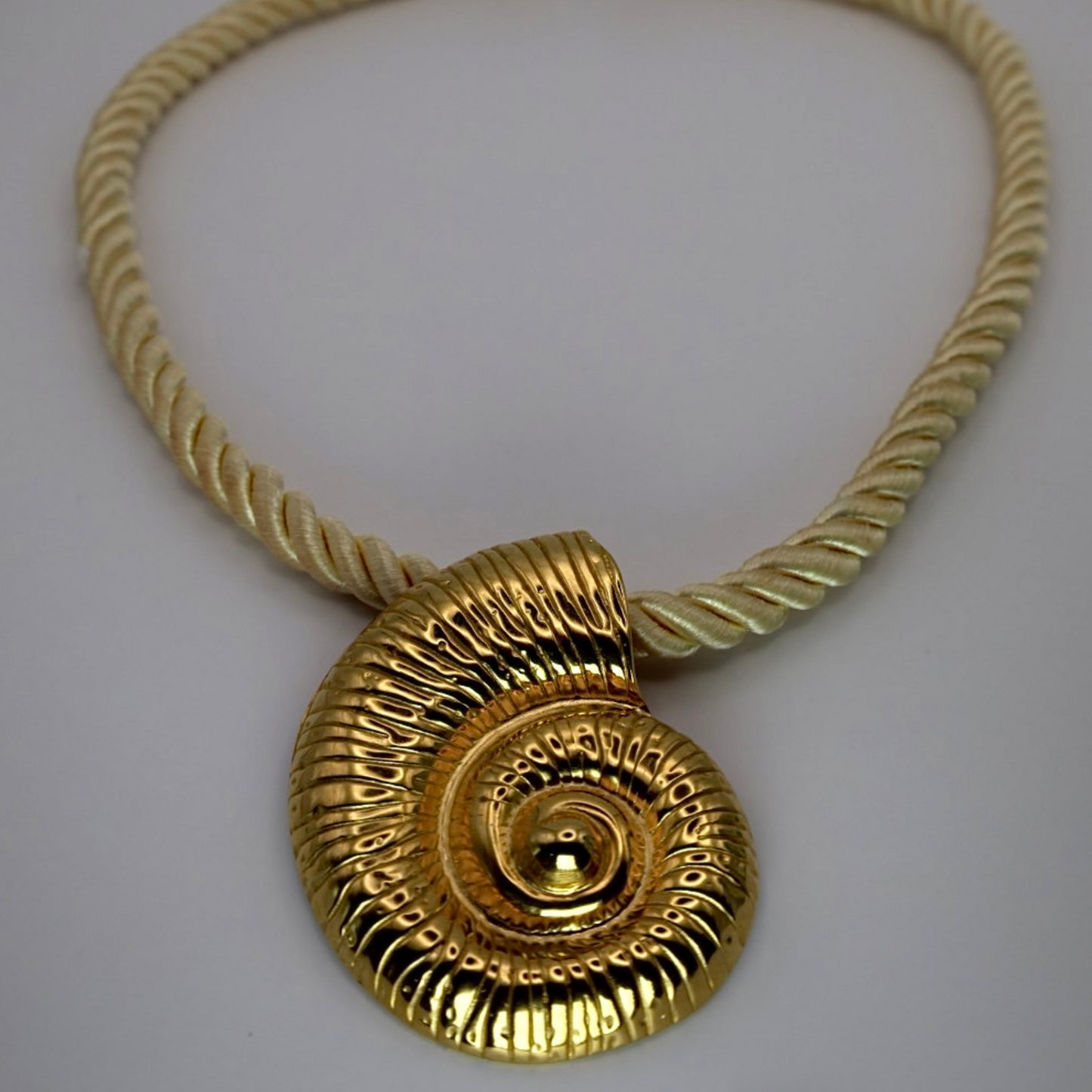 Mara Shell Necklace