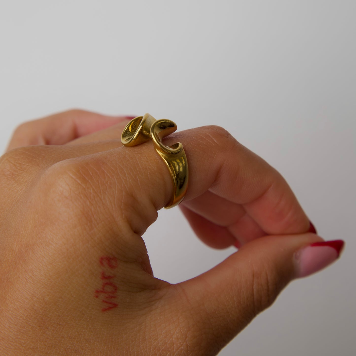 Vela Ring