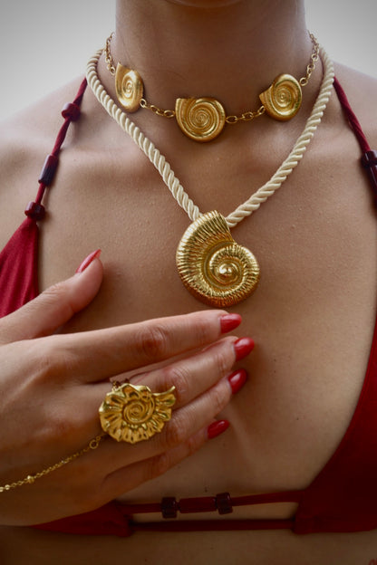Amara Shell Necklace