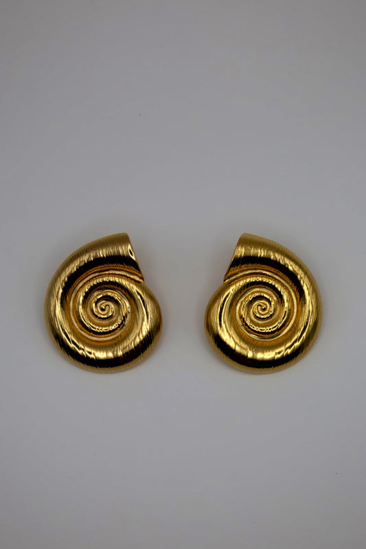 Amara Shell Earrings